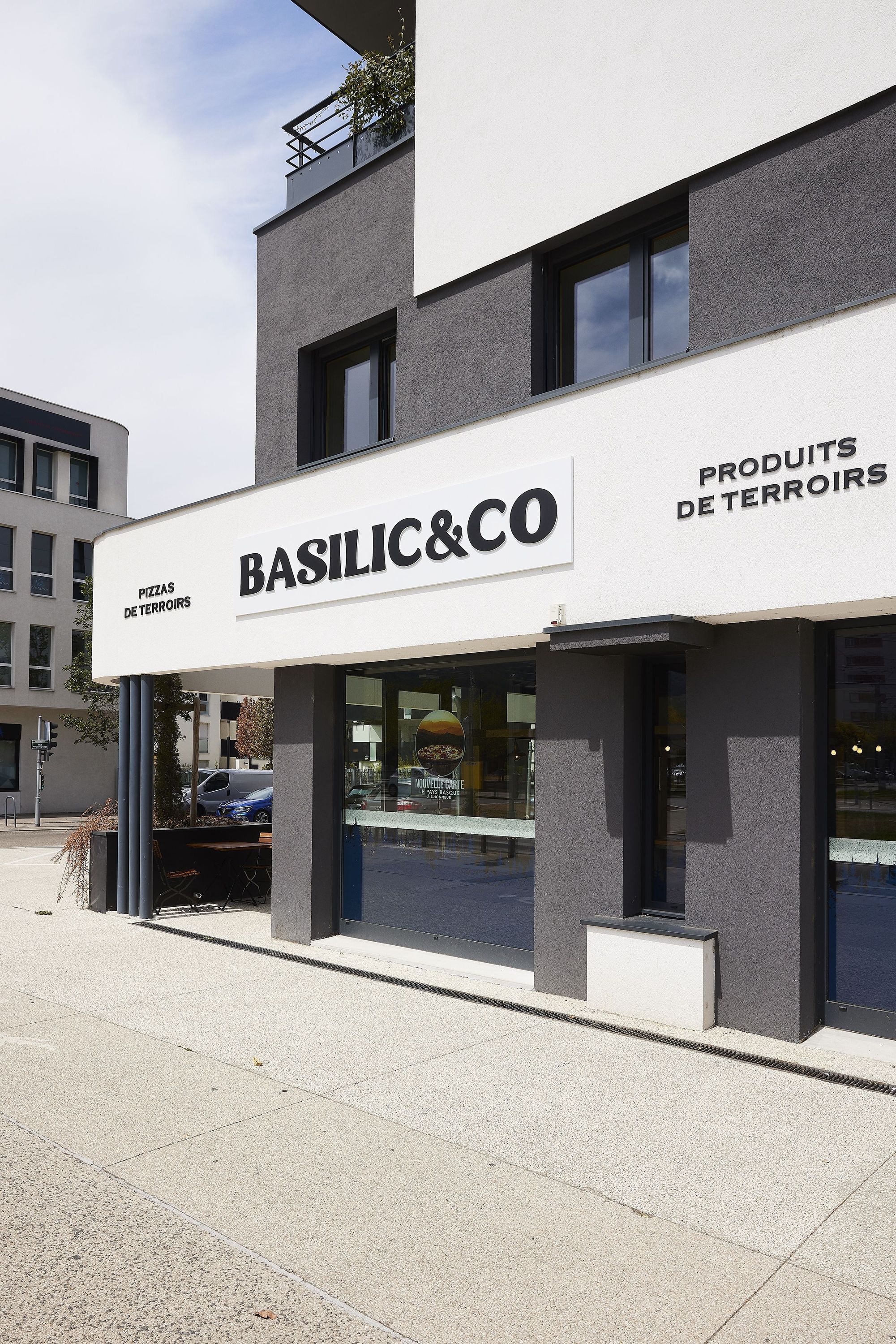 Basilic & Co, restaurant spécialisé dans les pizzas artisanales et produits de terroirs à Seyssinet-Pariset.